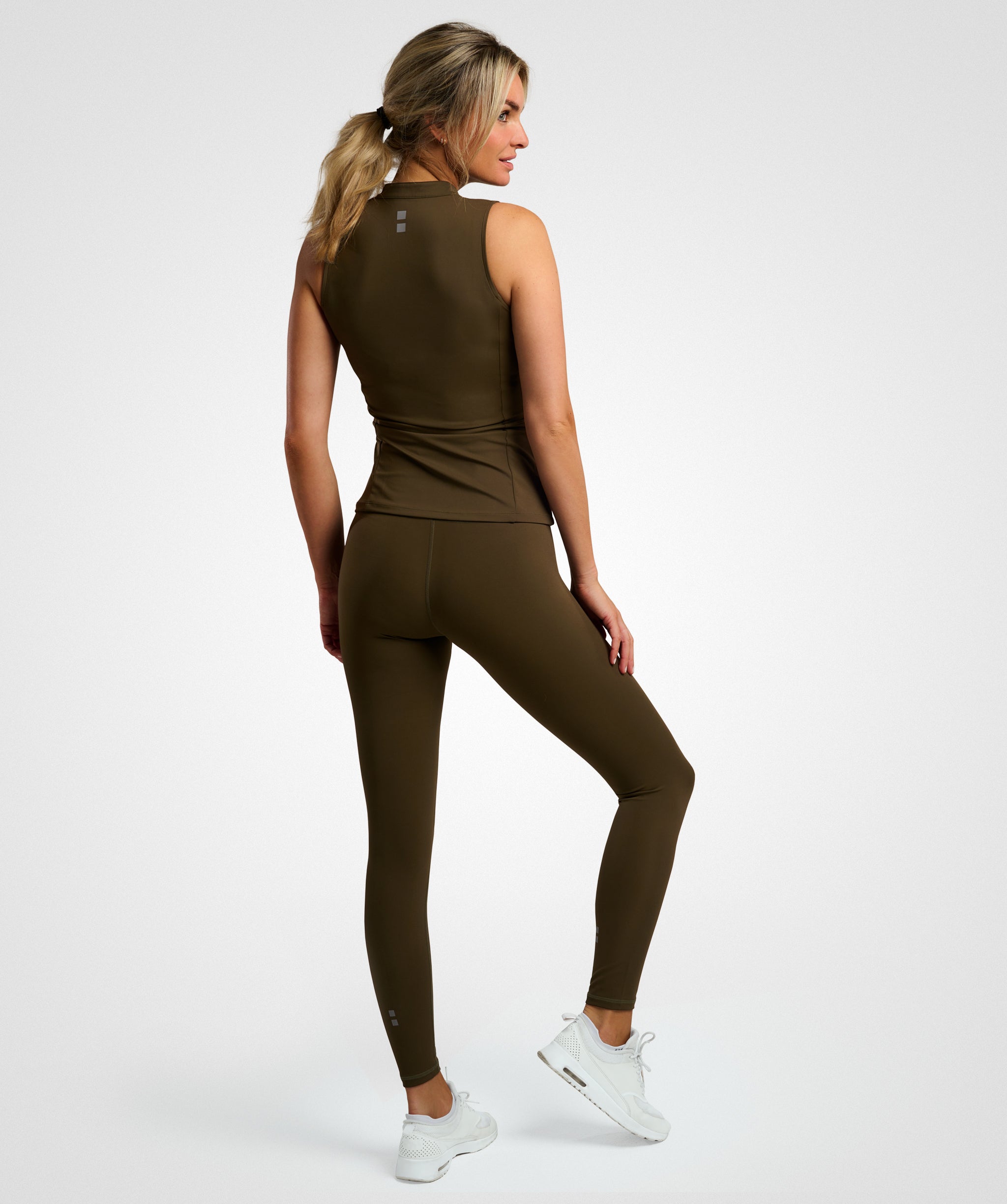 nordicdots olive green leggings tennis padel fitness workout nordicdots.com tights