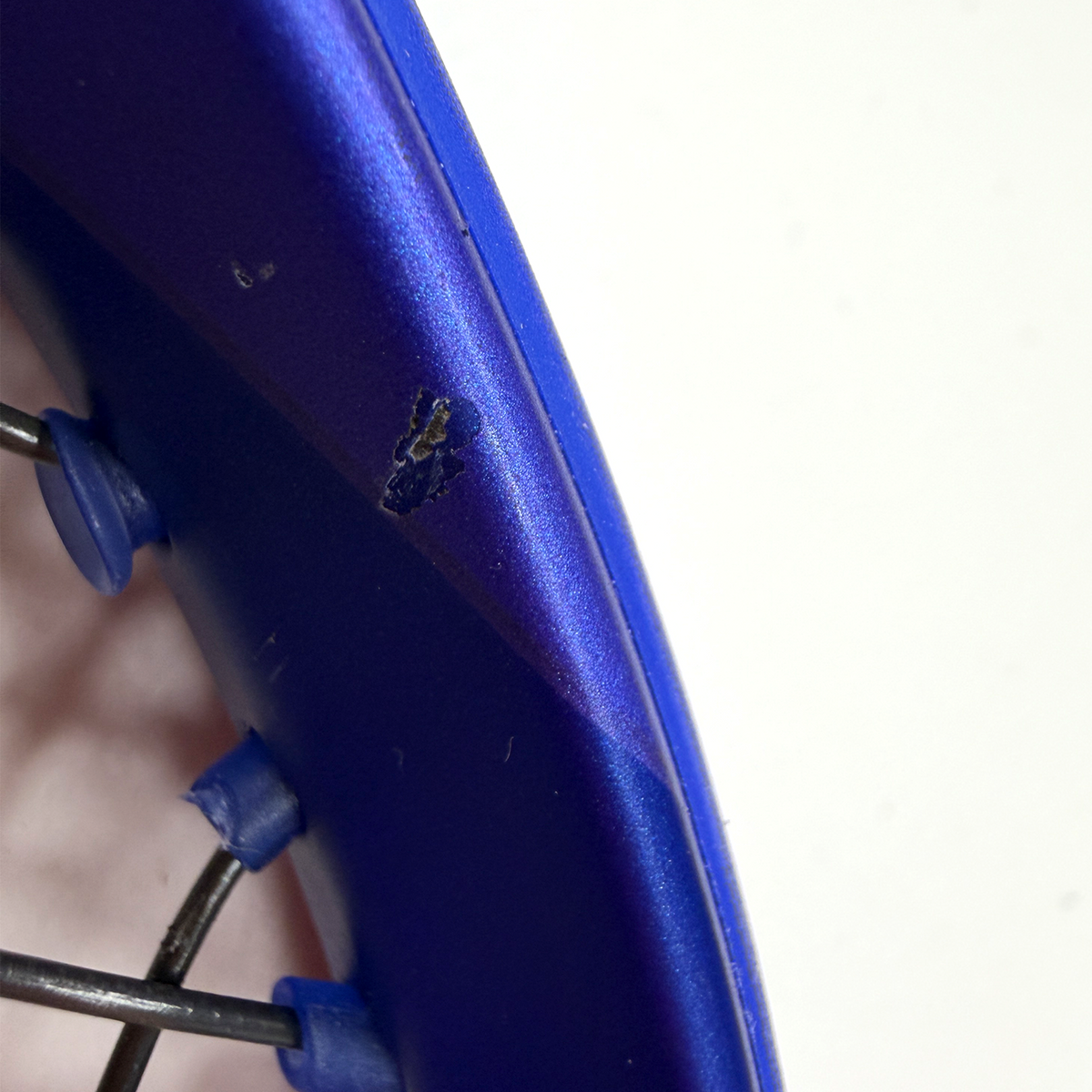 Nearly New Yonex Ezone 100 Blast Blue (Strung)